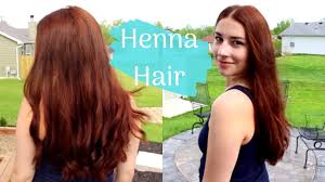 Add warm water to dark brown henna hair dye powder until it achieves the consistency of yogurt or pancake batter. How I Naturally Color My Hair With Henna Red Henna On Long Medium Dark Brown Hair Youtube
