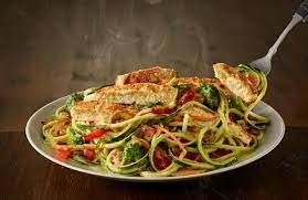 According to olive garden, in 2018, the italian restaurant will serve vegetarian pasta that includes a mix of zucchini and squash noodles combined with whole grain linguine, tomatoes, and garlic scampi herb sauce. Olive Garden Is Serving Zoodles Primavera With Zucchini Noodles