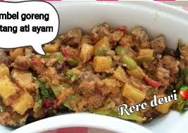 Untuk bumbu halusnya lengkap dengan campuran cabai merah besar, cabai rawit merah, bawang, hingga terasi goreng. Resep Sambal Goreng Kentang Ati Ayam Oleh Dewimayasari Cookpad