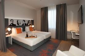 This designer venue is set in the centre of porto. Lissabon Airport Hotel 10 Min Vom Zentrum Star Inn