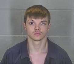 Lafayette man officially charged after police chase