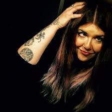 Violet Page (@VioletPageArt)