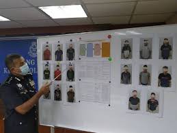 Antara lokasi berdekatan ialah kota tinggi, desaru dan tanjung balau. Sindiket Macau Scam Menyamar Kakitangan Pos Polis Tumpas