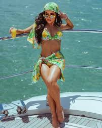 Поделиться becky g feat natti natasha — ram pam pam (2021) becky g feat emotional oranges — down to miami (2021) Becky G Facebook