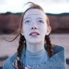 To the surprise of fans, amybeth mcnulty, protagonist of the series anne with an e, will be part of the new series of episodes, as vicky. Stranger Things Engagiert Amybeth Mcnulty Anne With An E Vier Weitere Darsteller Verstarken Die Vierte Staffel Des Netflix Hits Tv Wunschliste