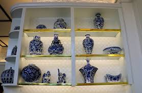Sedangkan untuk keramik yang bercorak rumit banyak digunakan di rumah rumah spanyol dan italia. Dekorasi Apik Restoran Cantik Tá–‡á—©á¯eá'ªeá–‡ieá'Ž