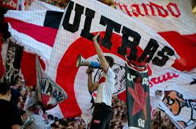 This statistic show the development of former academy players of the club vfb stuttgart. Fan Wut Gegen Dietrich Ultra Kritisch Die Kurvenlage Beim Vfb Vfb Stuttgart Stuttgarter Nachrichten