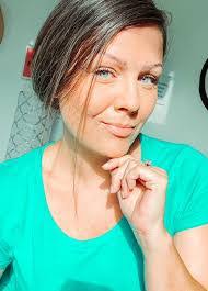 April Elmore's Instagram, Twitter & Facebook