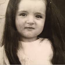 Πέμπτη, 30 ιανουαρίου 2020, 18:14. Poia Kypria Tragoydistria Einai H Mikrh Sth Fwtografia I Love Style