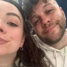 Andrew Grayson's Instagram, Twitter & Facebook