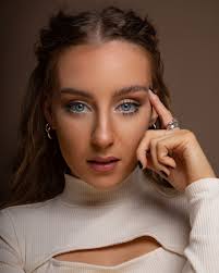 Steph (@stephaniealexanderx) • Instagram photos and videos