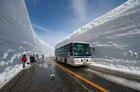 Awesome Hope You Don T Have Car Problems Here Snow In Japan Tateyama Meanwhile In Canada