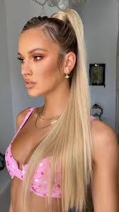 Clara Villareal's Instagram, Twitter & Facebook