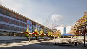 Перевод слова campus, американское и британское произношение, транскрипция, словосочетания, примеры использования. Campus Gummersbach Th Koln