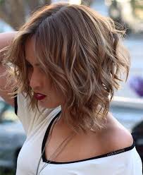 Guys with thick, wavy hair have many cuts and styles to choose from. Short Wavy Hairstyles For Girls 2021