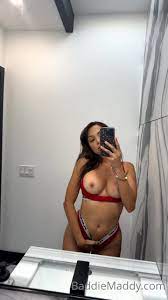 Watch online Baddiemaddy - (Maddy Belle) - I love wearing the color red on  X-video