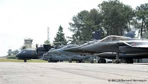 L'auteur abuse d'un grand nombre de messages vides de sens, ou bien le sens du texte est difficile à comprendre (flood); Armee De L Air Les Recrutements S Envolent L Etudiant