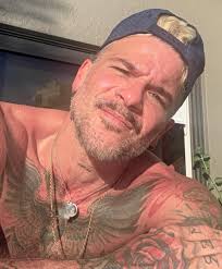 Un recuerdo de una noche hermosa y mágica en Miami... me hacen el hombre  más afortunado del mundo! Poder cantarles frente a mis niños y mi mamá me  llenó de la energía