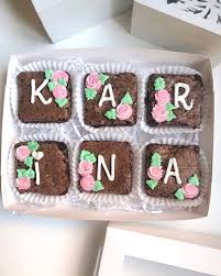 Brownies Decorados In 2020 Decorated Brownies Brownie Cookies Baking Business