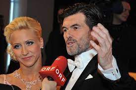 Er werde dieses jahr von zu hause aus mitfiebern und seinen kollegen die daumen drücken. Kathrin Menzinger S Neue Frisur June 2021