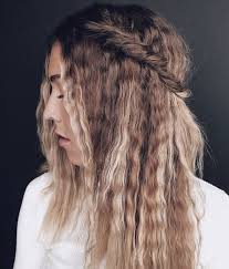 But she's iconic to those of us who grew up in new jersey, on long island, or in the state of texas, where the rule was the higher, the wider, and the curlier, the better. 1001 Ideas For Crimped Hair The Trend Making A Comeback In 2021