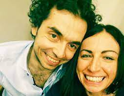 She is also the only skier to win the tour de ski four times in a row and one of two female skiers. Justyna Kowalczyk W Kusej Sukience Na Biurku Maz Mistrzyni Pokazal Ponetne Zdjecie Ale Widok Super Express