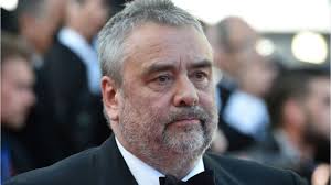 Elle est à présent candidate sur la deuxième circonscription du gard et aura notamment face à elle, gilbert collard, un candidat qu'elle a mis en difficulté au premier tour. Luc Besson Fait La Paix Avec La Torera Marie Sara Capital Fr