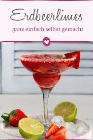 Das Fruchtige Erdbeergetrank Darf Auf Keiner Sommerparty Fehlen Erdbeerlimes Getrank Erdbeeren Rezept Diy Erdbeerlimes Erdbeeren Erdbeerlimes Rezept