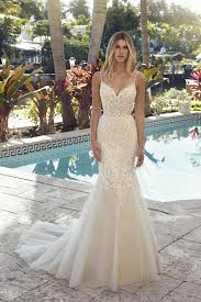 Scopri gli abiti a sirena rosa clará! Abito Da Sposa Sirena Demetrios Style 1009 Nozze Da Favola Milano Abiti Da Sposa E Cerimonia