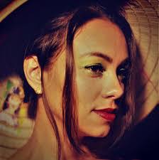 Elizabeth Arcos's Instagram, Twitter & Facebook