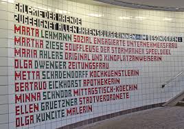 Herr Bürgermeister, müssen wir damit rechnen, dass Ursula Pepper & Sabine  Sarach demnächst in Ahrensburg an die Wand kommen?