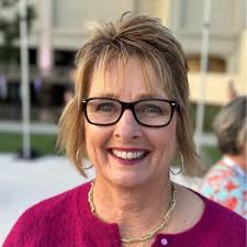 Welcome to the In N Out family Store 368, Visalia #2!