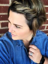 How to grow out a pixie cut hairstyle?