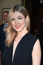 Un présentateur de BFMTV quitte la chaîne, sa remplaçante annoncée et elle  n'est pas inconnue des téléspectateurs ! : Le diaporama