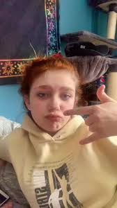 Laura Bree (@breezly14)