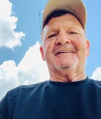 Darryl Kitchens's Instagram, Twitter & Facebook