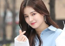 Trúng số độc đắc vào cuối tháng 4, 3 con giáp bị Thần Tài thâu tóm, vàng  bạc ngập nhà, may mắn tụ hội, vượng đường thăng tiến, cuộc đời êm ấm -