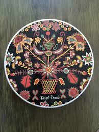 Vintage 1960 S Royal Dansk Butter Cookie Tin Embroidered Etsy Butter Cookies Tin Scandinavian Embroidery Crewel Embroidery
