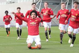 Redarmy tv ინგლისის ნაკრები უეინ რუნი. Manchester United Teenager Zidane Iqbal Signs Professional Contract Manchester Evening News