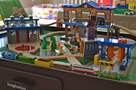 Budding engineers can even build their boat from scratch with lego's brilliant designs. Toys R Us Train Set Table Instructions
