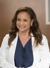 Regarder grey's anatomy s14 e20 en vf et vostfr. Grey S Anatomy Season 14 Episode 16 Recap Caught Somewhere In Time Greys Anatomy Season Greys Anatomy Greys Anatomy Characters
