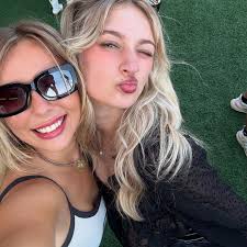 Carlina ☀︎ (@__.carlina.__) • Instagram photos and videos