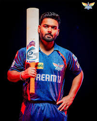 Rishabh Pant in LSG jersey for the first time 📸 #LucknowSuperGiants  #rishabhpant #ipl2025