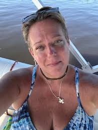 63 , widowed, Peru area here Just trying to relax in life.