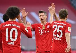 31 razy zdobył tytuł mistrza niemiec (w tym 30 w rozgrywanych od sezonu 1963/64 bundesligi), 20 razy wygrał puchar niemiec. Robert Lewandowski Po Rekord Gdzie I Kiedy Ogladac Mecz Bayern Monachium Augsburg Transmisja Tv Stream Online Pilka Nozna Sport Pl