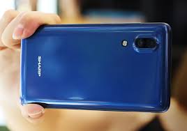 Sharp Aquos S2: Smartphone mit neuem ...