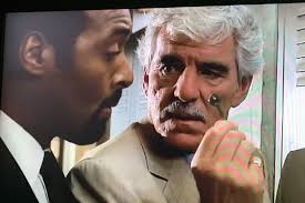 La primera vez que "Joe" dice que está "autorizado". Su primer episodio  "Paradigma" T15E1 (también cuando dijo su primera "mentirijilla"🤭) :  r/LawAndOrder