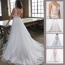 Skandinavische mode sorgt mit modernen und minimalistischen designs für lässigkeit. Home Lemoos Store Die Grosste Brautkleid Gestaltungsmoglichkeit Deutschlands