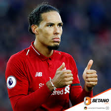 Amintim că, în urma voturilor atacantul echipei fc barcelona, lionel messi, a fost desemnat cel mai bun jucător al anului 2019, iar premiul pentru cea. Balonul De Aur 2019 In Buzunarul Lui Virgil Van Dijk Betano Blog