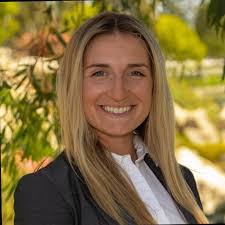 Gina Slack's Instagram, Twitter & Facebook